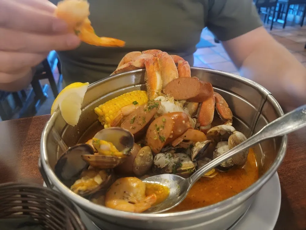 Steamer Bucket with Choice of Crab